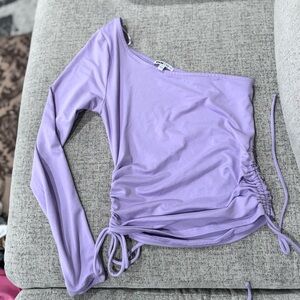 One shoulder sleeve ~ tight fitted scrunched side